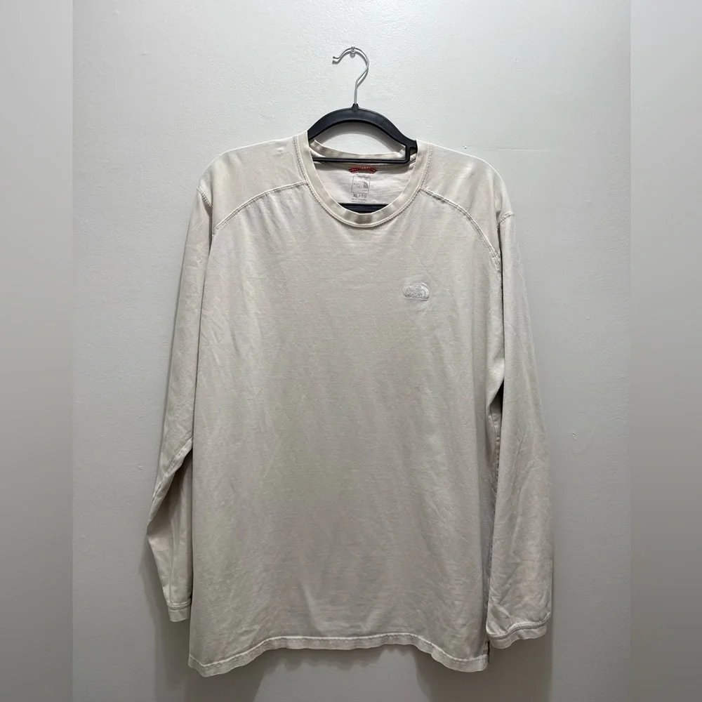 North Face Lifestyle Long sleeve tshirt size XL in cream